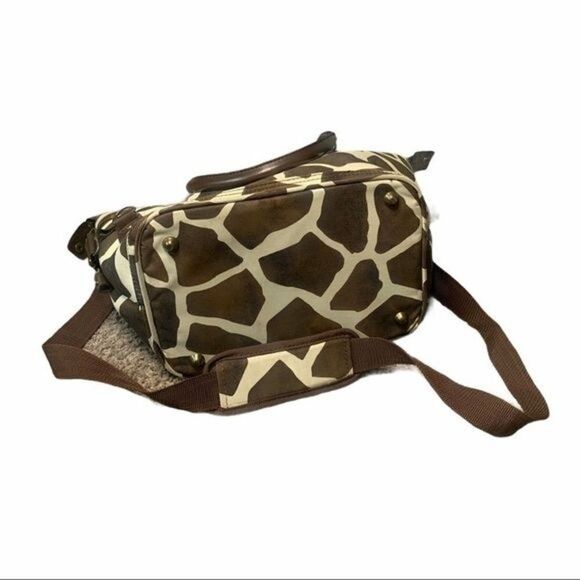 Isabella’s Journey Giraffe Print Weekender Bag - Picture 4 of 10